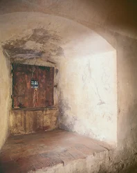 Muurschildering van een naakt figuur